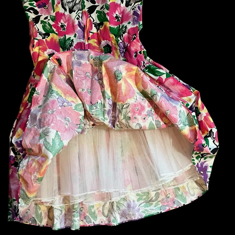 Fun Floral 90โs Dress with flair skirt - - Picture 7 of 13